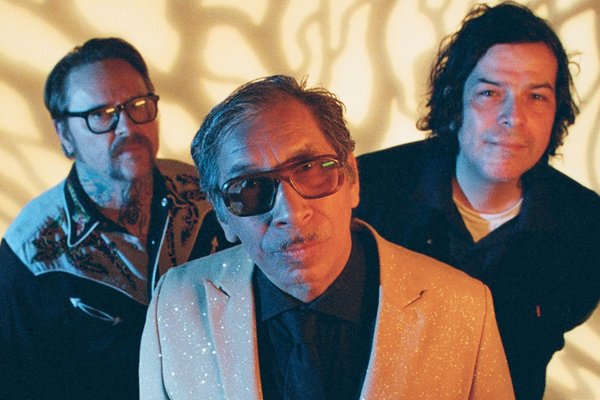 Kid Congo & The Pink Monkey Birds